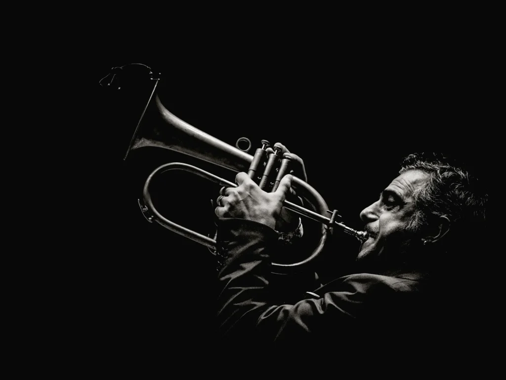 Trubkár v kuželi svetla (foto: Rudolf Baranovič)